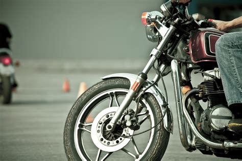Tipos de carnet de moto: información sobre exámenes prácticos