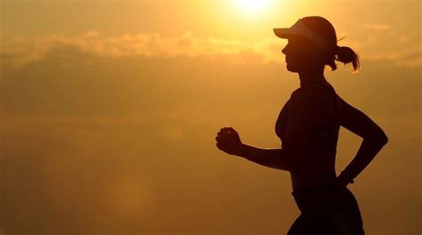 Tips and tricks for running in the heat with wearable tech