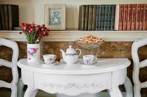 Tips on Vintage Decorating | GUEST POST | The Good Girls Guide