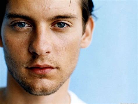 Tobey Maguire Drowning His Sorrow In Alcohol Every Night ...