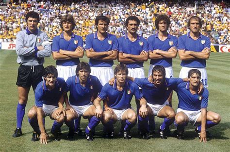 Todos quieren vestir la zamarra de Italia del Mundial ‘82 ...