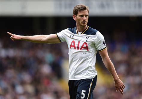 Tottenham: Jan Vertonghen joins Harry Kane in signing new ...