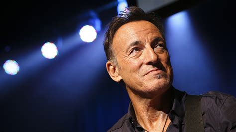 Tour of Bruce Springsteen s Rock  N  Roll Haunts Delighted ...