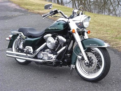Touring Bike without bags : V Twin Forum: Harley Davidson ...