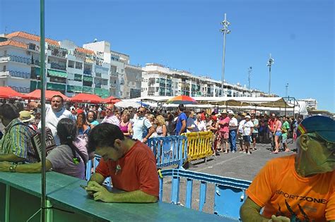 Tradicional sardinada por las fiestas del Carmen en Punta ...