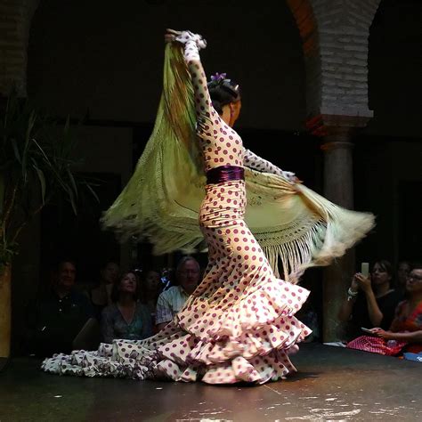 Traje de flamenca Wikipedia, la enciclopedia libre