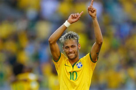 Transfermarkt: Offiziell: Neymar wechselt zum FC Barcelona