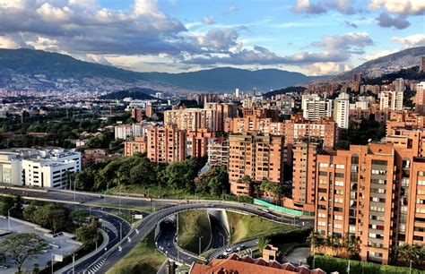 Travel To Colombia: The Reinvented City of Medellin – Hayo ...