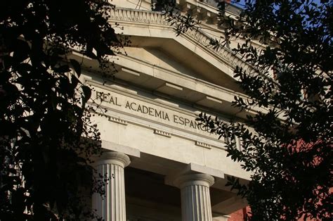Trescientos años de la Real Academia Española hoyesarte.com