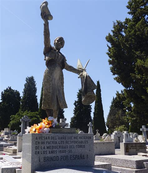 Turismofobia en el cementerio más grande de Europa: las ...