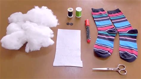 Tutorial para hacer monos con calcetines. Muñecos de tela ...