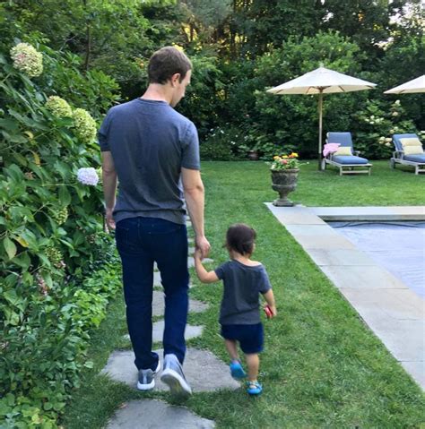 Twinning! Mark Zuckerberg Shares Cute Father Daughter Snap ...