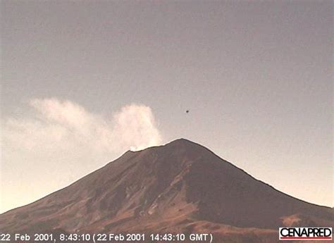 UFOS at close sight: UFO over Popocatepetl, again