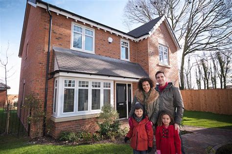 UK homes are shrinking   families have HALF the space they ...