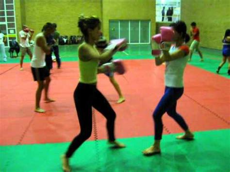 Ultimate Figthing Club   Chicas Entrenando Kick Boxing ...
