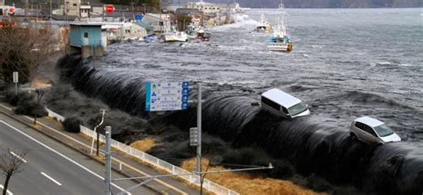 Un an après le tsunami au Japon : les photos avant/après ...