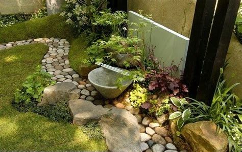 Un camino de piedras | Para el jardin exterior | Pinterest