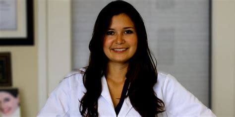 Una dentista hispana en pos de la comunidad   SSDN