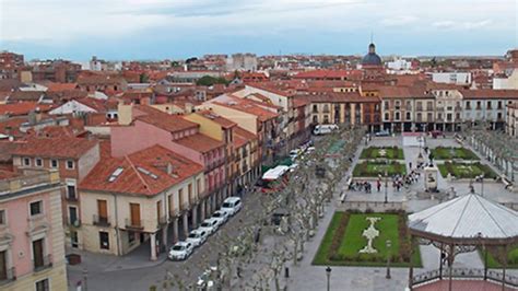 Una visita imprescindible. Alcalá de Henares, Cervantes y ...