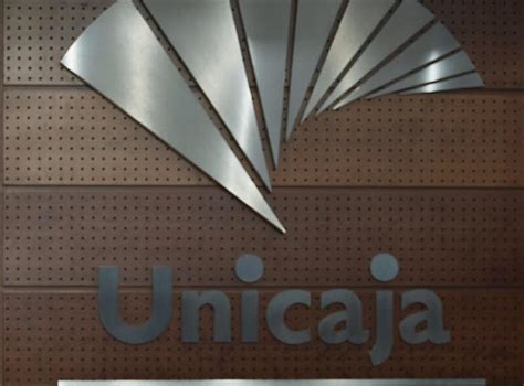 Unicaja Banco aprueba su salida a Bolsa en junta de ...