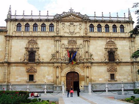 Universidad de Alcalá   Wikipedia, la enciclopedia libre