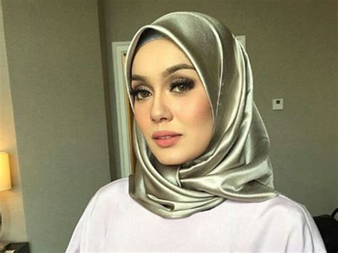 Uqasha Senrose says she is removing her hijab
