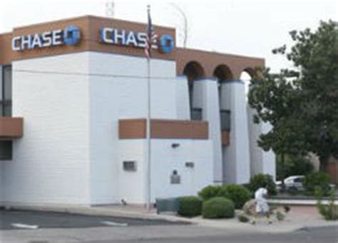 US Banks Close Branches Along Mexico Border to Prevent ...
