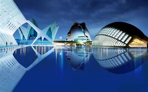 Valencia: Mediterranean, Futuristic and Ancient City ...