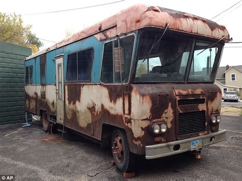 Vandals smash up rusty RV that starred in National Lampoon ...