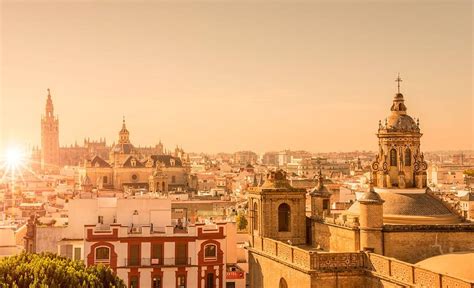 Viaje por Sevilla: una ruta alternativa por la ciudad ...