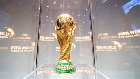 Video: FIFA inaugura su Museo del Fútbol Mundial en Zúrich ...