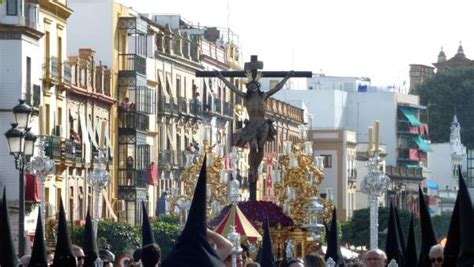 Viernes Santo 2018 en Sevilla: horario e itinerario de las ...