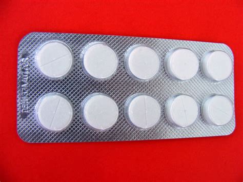 Vinculan la aspirina con la supervivencia al cáncer de colon