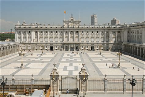 Visitando el Palacio Real de Madrid : de viaje por madrid