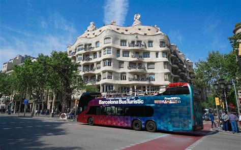 Visitare Barcellona con il BUS TURISTICO!