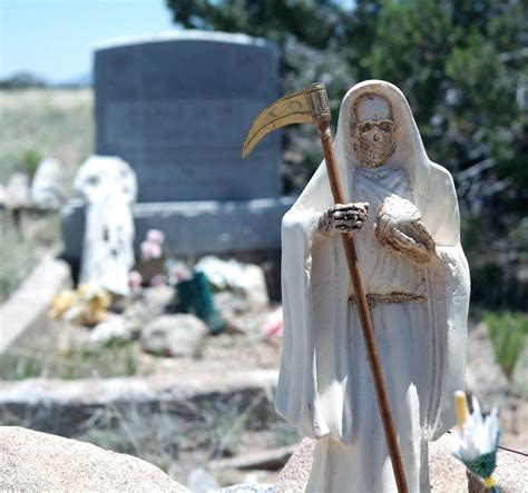 Visiting the Graveyard with Santa Muerte » Tracey Rollin