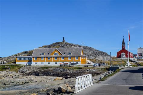 Vista Turística De Nuuk, Capital De Groenlandia Imagen de ...