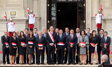 Vizcarra nombra en Perú un Gabinete de continuidad ...