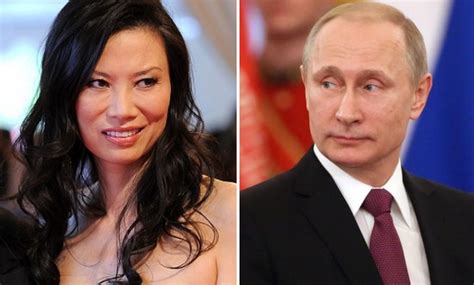 Vladimir Putin se echa novia: sale con la ex de Rupert ...