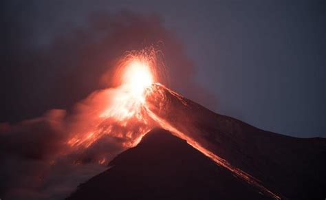 Volcán de Fuego en Guatemala registra potente erupción ...