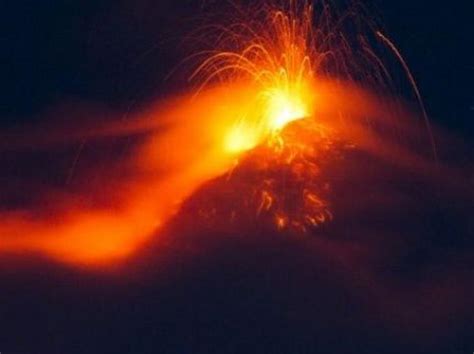 Volcán de Fuego entra en erupción en Guatemala | Metro