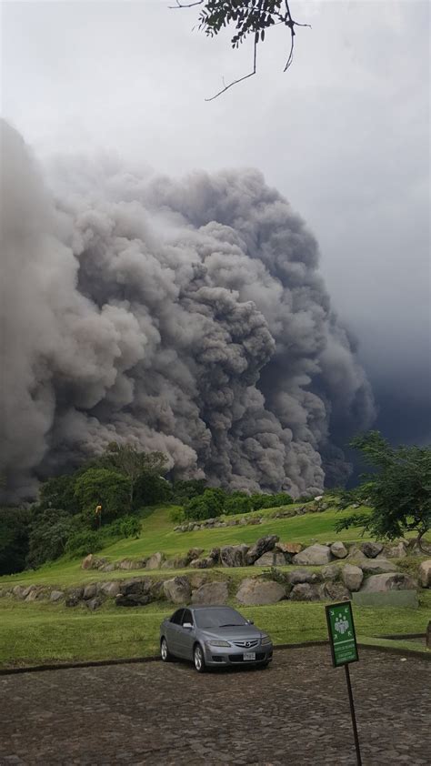 Volcán de Fuego registra fuerte erupción en Guatemala ...
