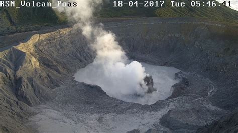 Volcán Poás registró una nueva erupción esta mañana
