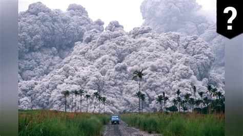 Volcano pyroclastic flow: Pyroclastic flows move rapidly ...