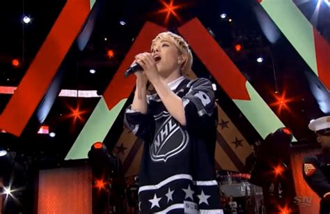 Watch Carly Rae Jepsen Sing The Canadian National Anthem ...