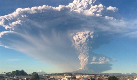 Watch: Mexico s Popocatépetl Volcano Erupting & Shooting ...