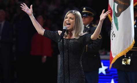 Watch: The internet can’t stop talking about Fergie’s ...