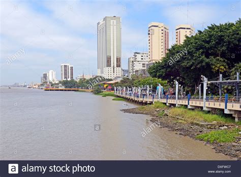 Waterfront promenade, Malecon Park, Rio Guayas, Guayaquil ...