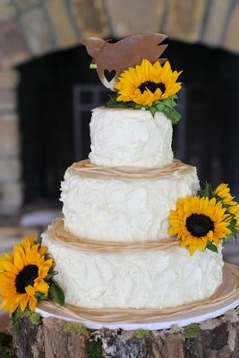 Wedding Cake Ideas: Simple and Clean Cake Designs   Inside ...