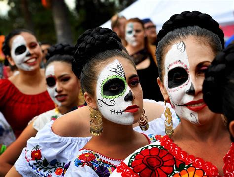 What is Día de Muertos? 3 Things to Know   NBC News